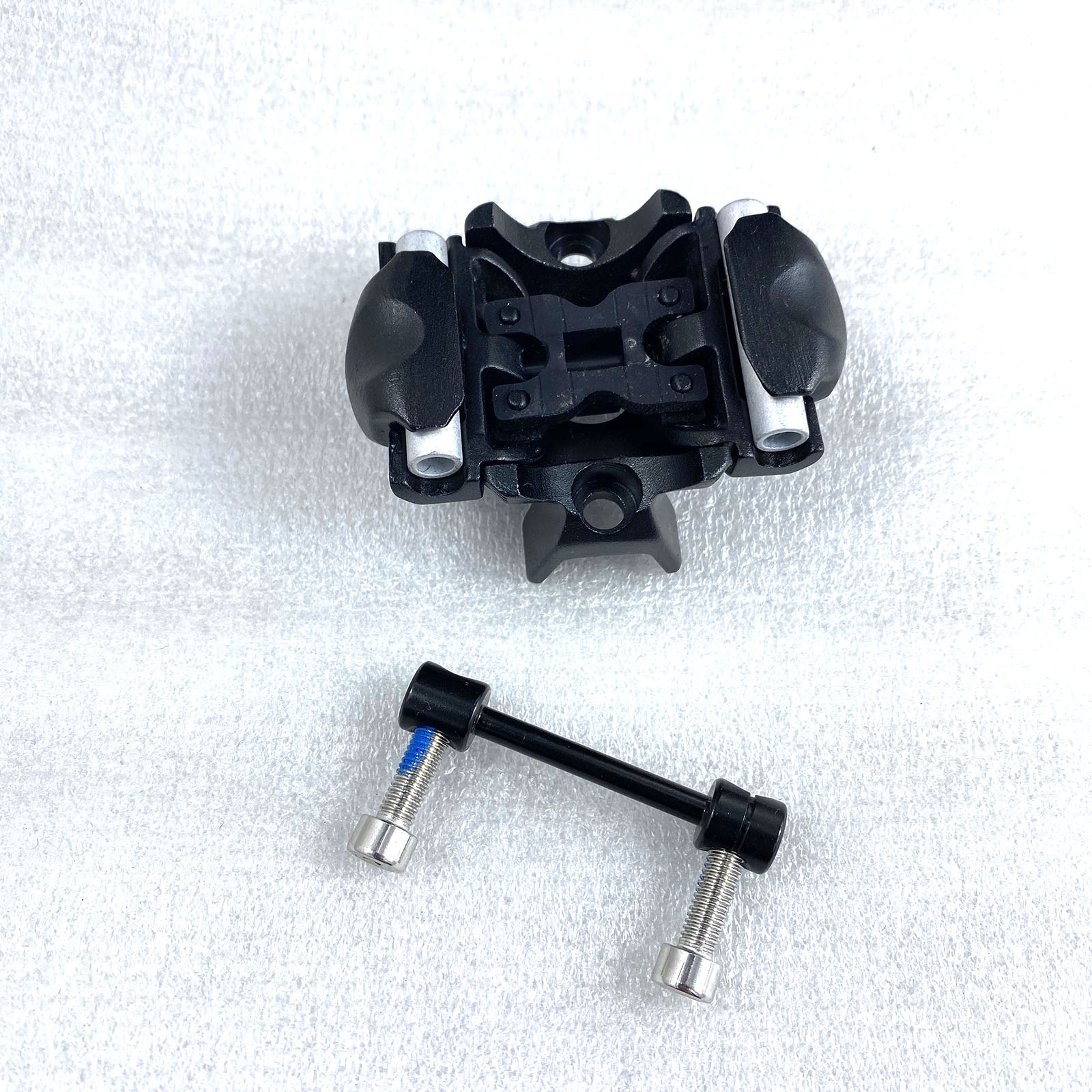 Carbon Seatpost Clamp 7*7mm /  - Commuting By Bike 评论和价格